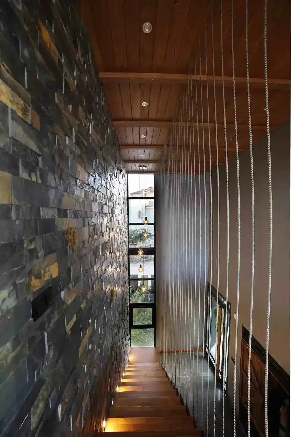 Gri 16 – Detay Görünümü